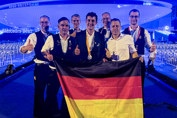 Florian Dorer und die Zimmerer-Nationalmannschaft bei den WorldSkills Shanghai 2026
